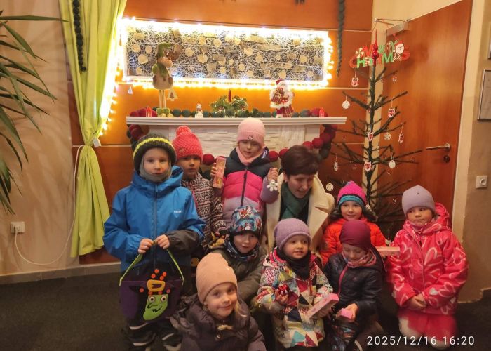 Předvánoční návštěva v Domově u Nás